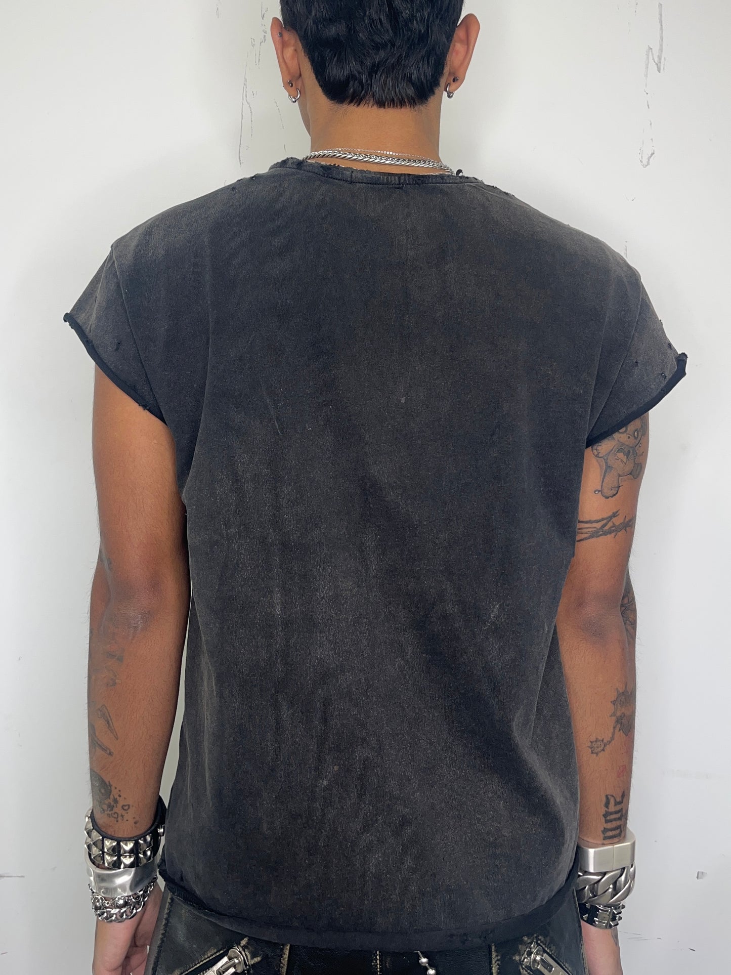 BodyShop Cutoff Tee in Black