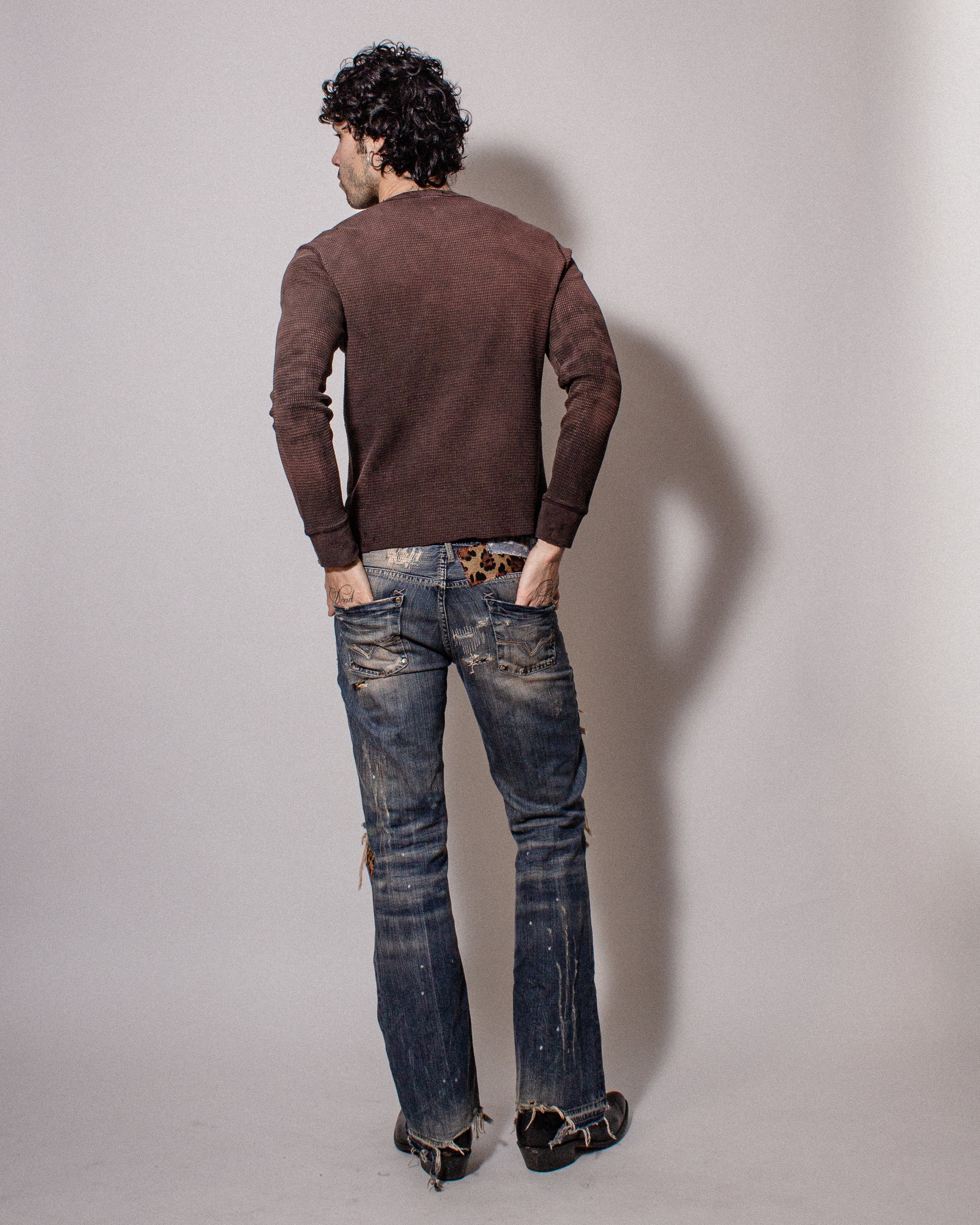 Fashion Victim Distressed Long sleeve