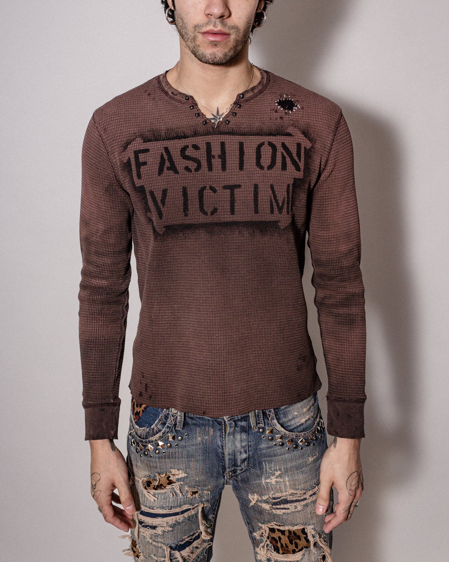 Fashion Victim Distressed Long sleeve